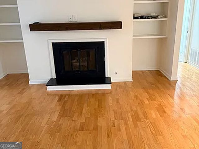 301 Dunbar Drive, Dunwoody, GA 30338