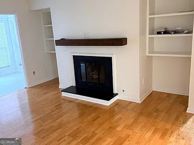 301 Dunbar Drive, Dunwoody, GA 30338