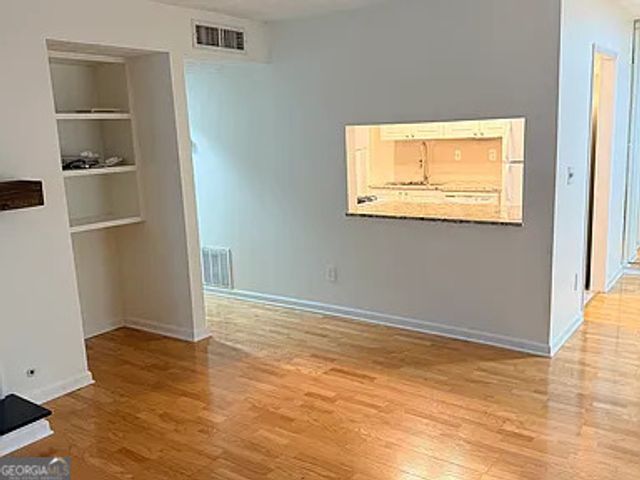 301 Dunbar Drive, Dunwoody, GA 30338