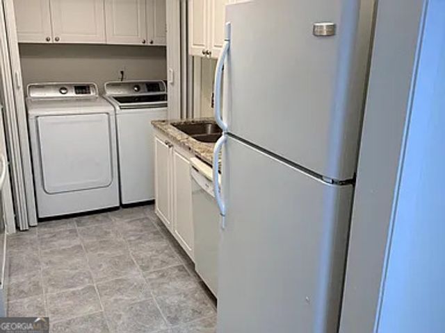 301 Dunbar Drive, Dunwoody, GA 30338