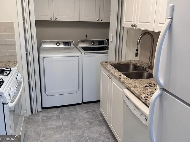 301 Dunbar Drive, Dunwoody, GA 30338