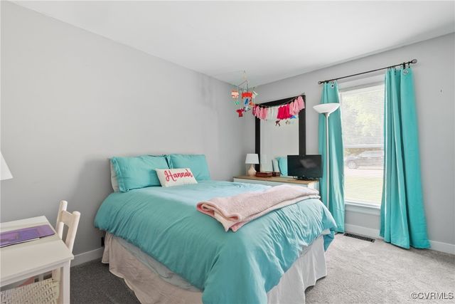 7085 Foxlair Dr, Mechanicsville, VA 23111