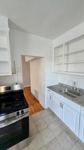 2531 N Tripp Avenue 2F, Chicago, IL 60639