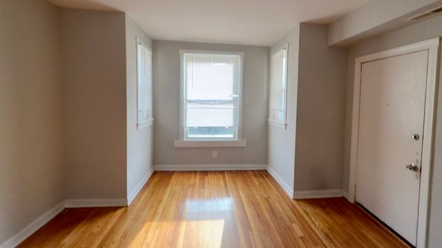 2531 N Tripp Avenue 2F, Chicago, IL 60639