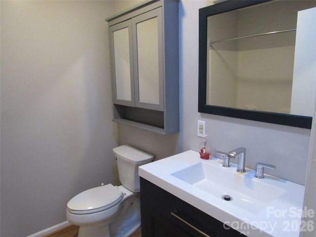 6 Woodlands Drive, Black Mountain, NC 28711
