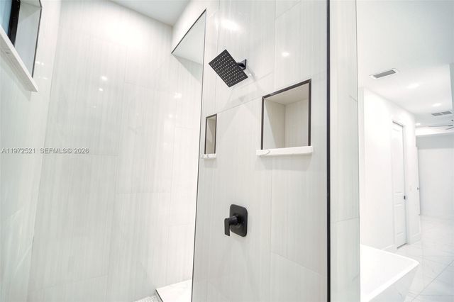 9 NW 12 PL, Cape Coral, FL 33993