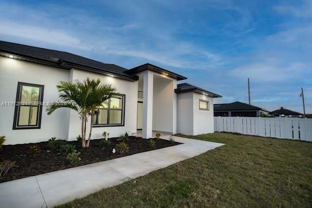 9 NW 12 PL, Cape Coral, FL 33993