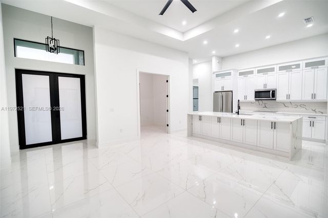 9 NW 12 PL, Cape Coral, FL 33993