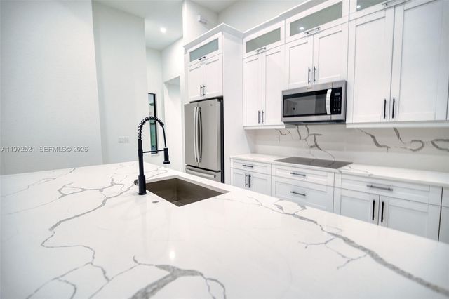 9 NW 12 PL, Cape Coral, FL 33993