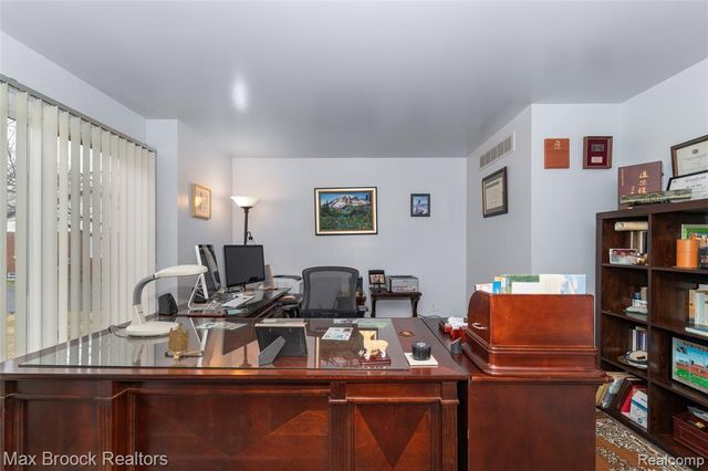 23775 Riverview Drive, Southfield, MI 48034