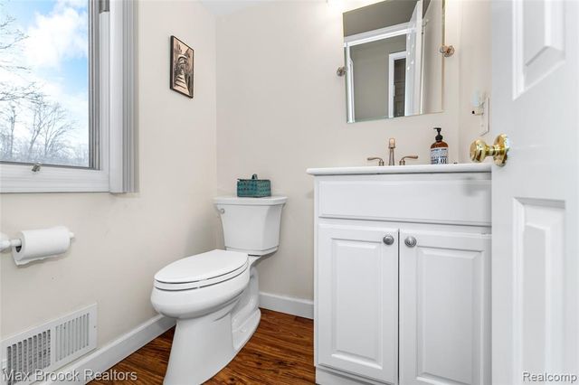 23775 Riverview Drive, Southfield, MI 48034