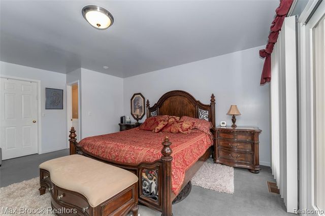 23775 Riverview Drive, Southfield, MI 48034