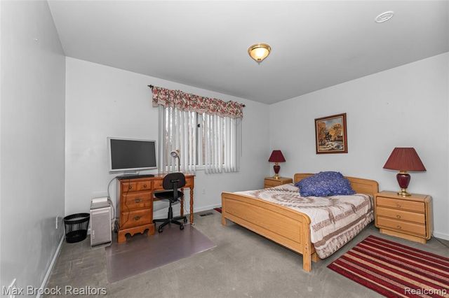 23775 Riverview Drive, Southfield, MI 48034