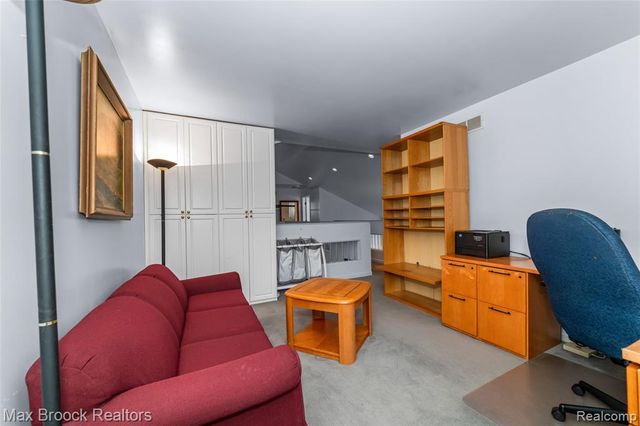 23775 Riverview Drive, Southfield, MI 48034