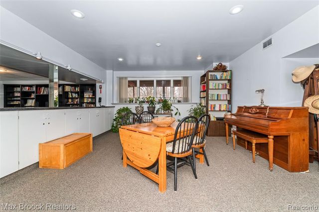 23775 Riverview Drive, Southfield, MI 48034