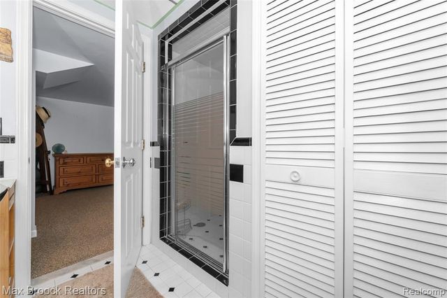 23775 Riverview Drive, Southfield, MI 48034