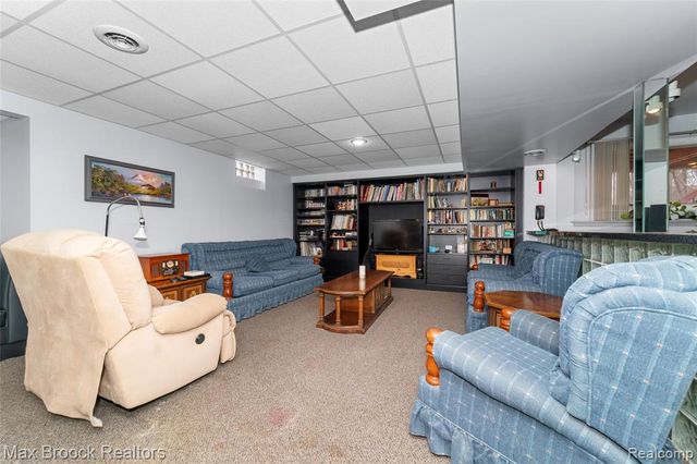 23775 Riverview Drive, Southfield, MI 48034