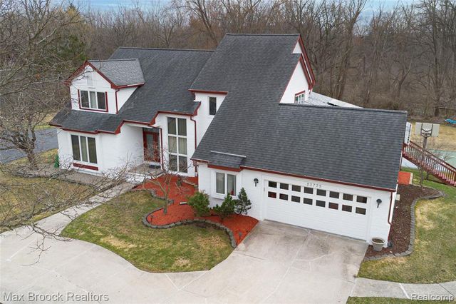 23775 Riverview Drive, Southfield, MI 48034
