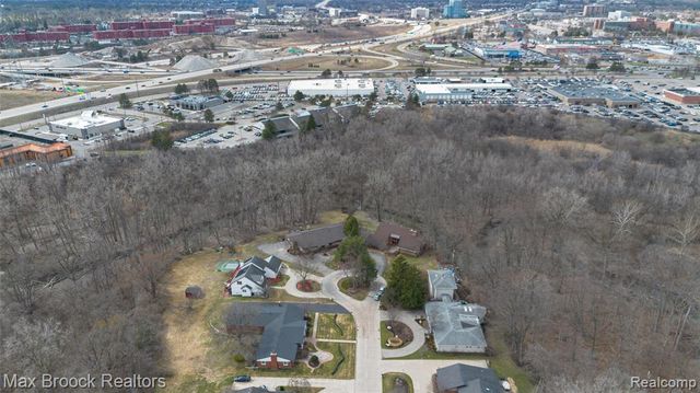 23775 Riverview Drive, Southfield, MI 48034