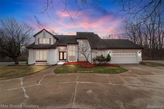 23775 Riverview Drive, Southfield, MI 48034