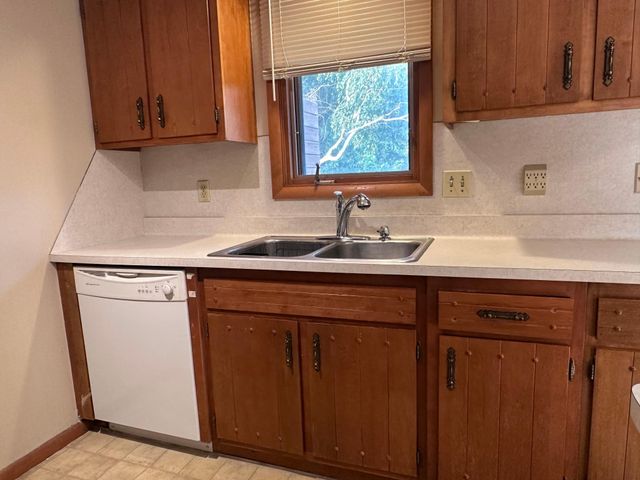 8833 Queen Avenue S, Bloomington, MN 55431