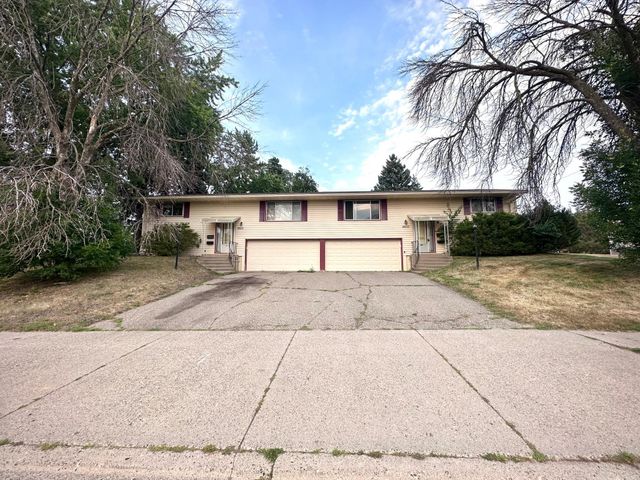 8833 Queen Avenue S, Bloomington, MN 55431