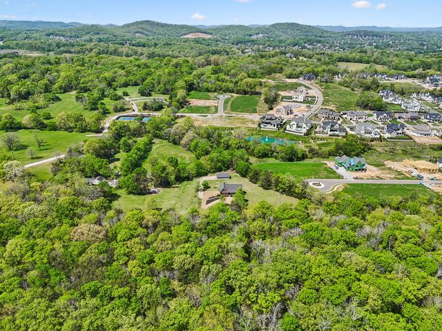 9824 Split Log Rd, Brentwood, TN 37027