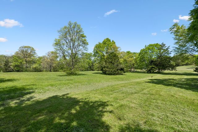 9824 Split Log Rd, Brentwood, TN 37027