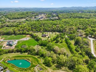 9824 Split Log Rd, Brentwood, TN 37027