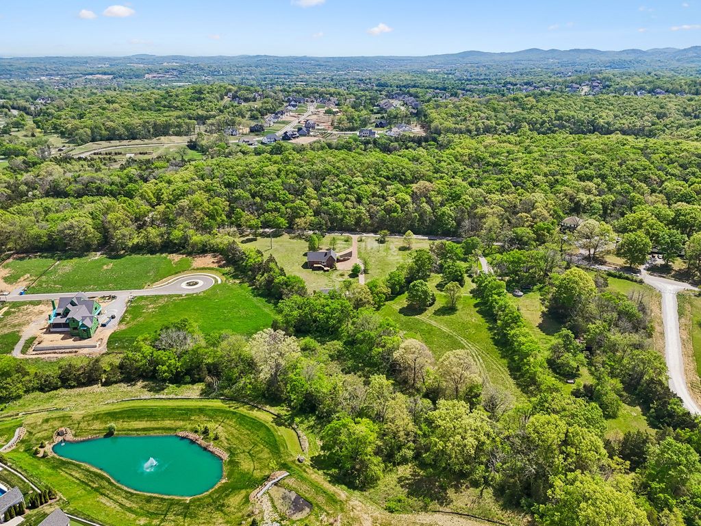9824 Split Log Rd, Brentwood, TN 37027