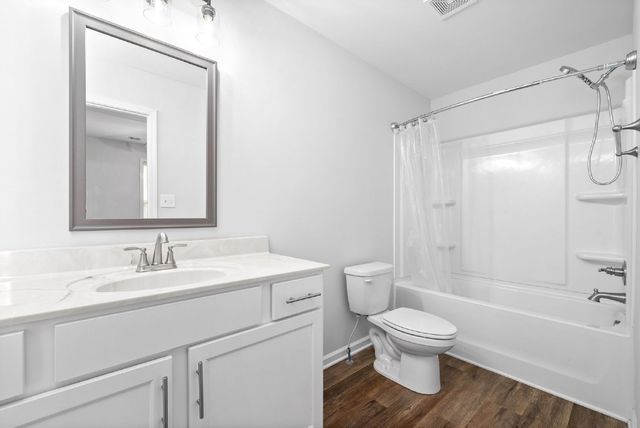 960 Charlotte St, Clarksville, TN 37040