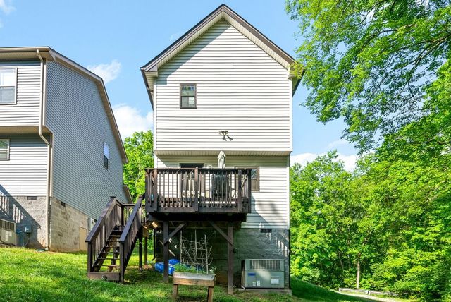 960 Charlotte St, Clarksville, TN 37040