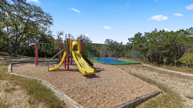 122 Laurel Wood, New Braunfels, TX 78132