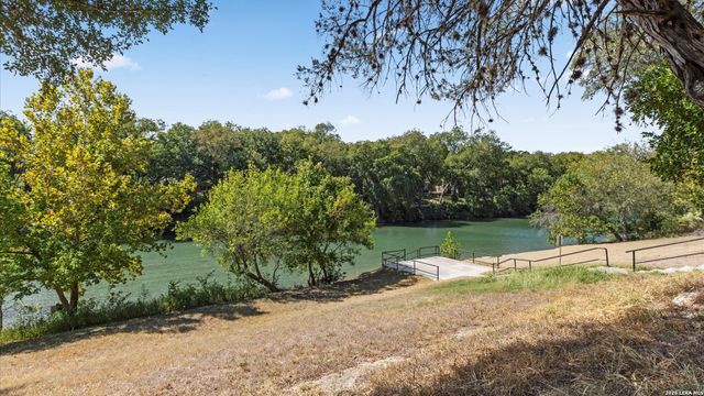 122 Laurel Wood, New Braunfels, TX 78132