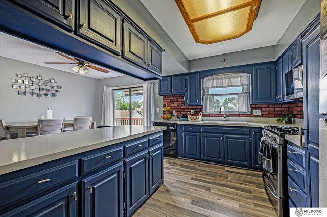 5029 Arbor Circle, Omaha, NE 68106