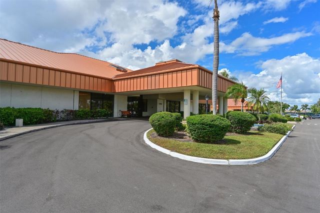 4427 MURFIELD DRIVE E, Bradenton, FL 34203