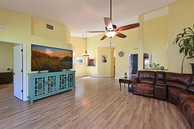 4427 MURFIELD DRIVE E, Bradenton, FL 34203