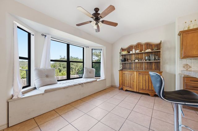 104 Cowal DR N, Spicewood, TX 78669