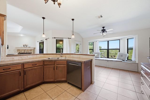104 Cowal DR N, Spicewood, TX 78669