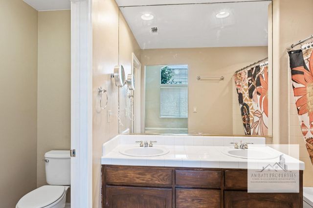 7577 N Trellis Circle, Fresno, CA 93720