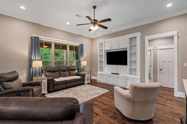 36 Magnolia Crossing, Sumrall, MS 39482