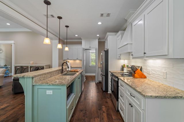 36 Magnolia Crossing, Sumrall, MS 39482
