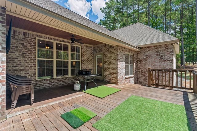 36 Magnolia Crossing, Sumrall, MS 39482