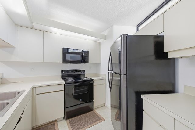 3669 Victoria Drive, West Palm Beach, FL 33406