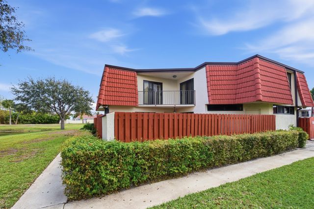 3669 Victoria Drive, West Palm Beach, FL 33406