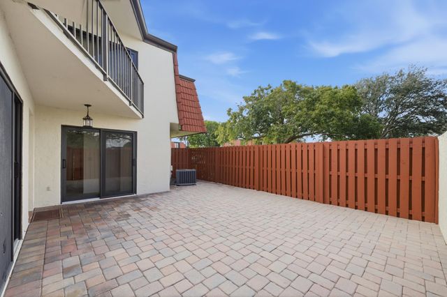 3669 Victoria Drive, West Palm Beach, FL 33406