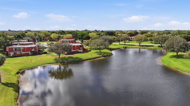 3669 Victoria Drive, West Palm Beach, FL 33406