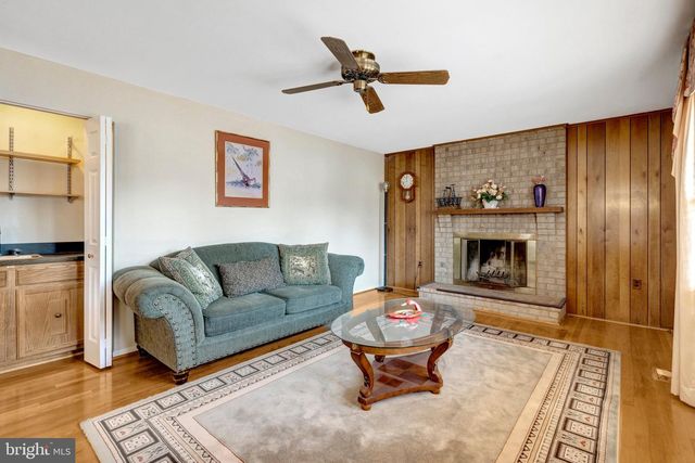 3352 BROKEN KNIFE CT, Annandale, VA 22003