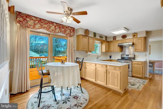 3352 BROKEN KNIFE CT, Annandale, VA 22003