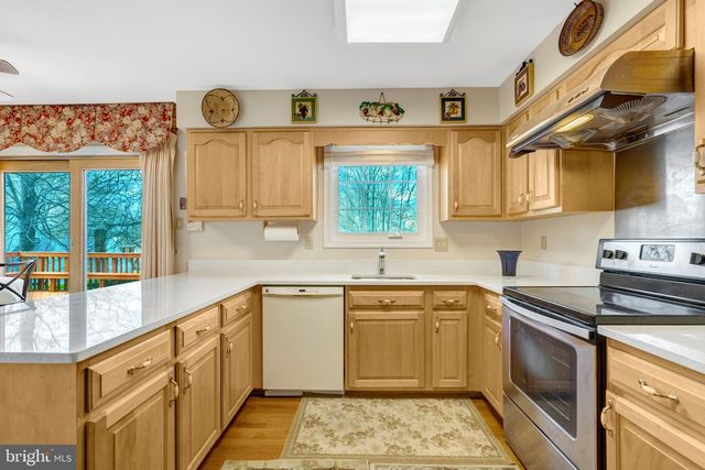 3352 BROKEN KNIFE CT, Annandale, VA 22003